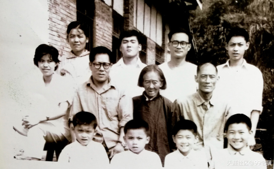 馮銳志：歷史不會(huì )忘記[已扎口]