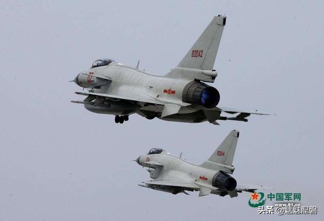 中國海軍有4種三代戰機，為何還有一個(gè)艦隊全是二代機？