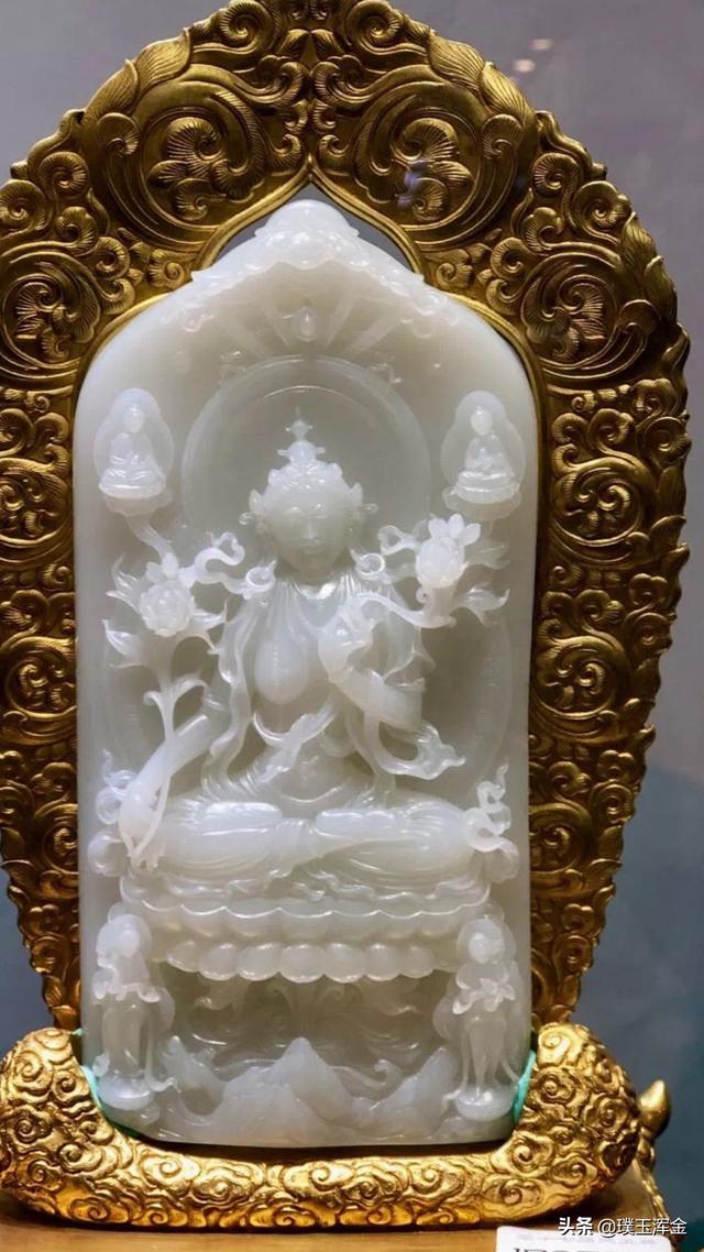 現在雕刻行業(yè)怎么樣雕刻機，購買(mǎi)一臺小型雕刻機，雕刻擺件，把件，掛件，哪位大神給個(gè)建議？