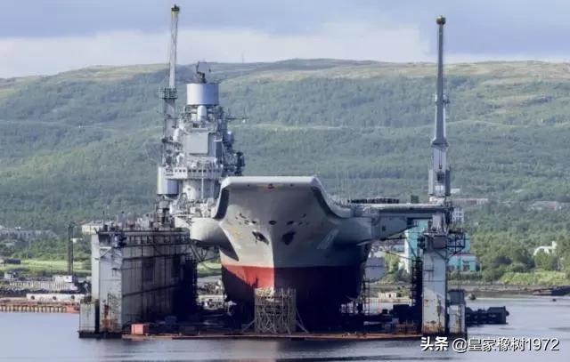 海軍修理大型艦船時(shí)維修，如何維修船體的水下部分？