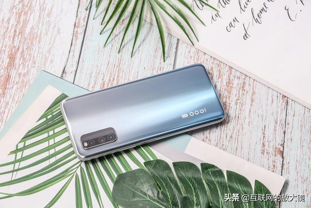 推薦幾款性?xún)r(jià)比超好的手機手機？